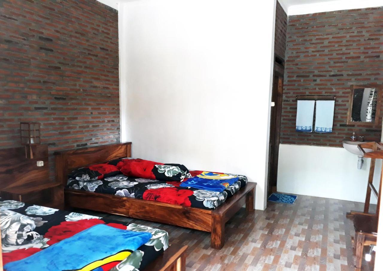 Ragha Homestay Batukaras Exterior photo